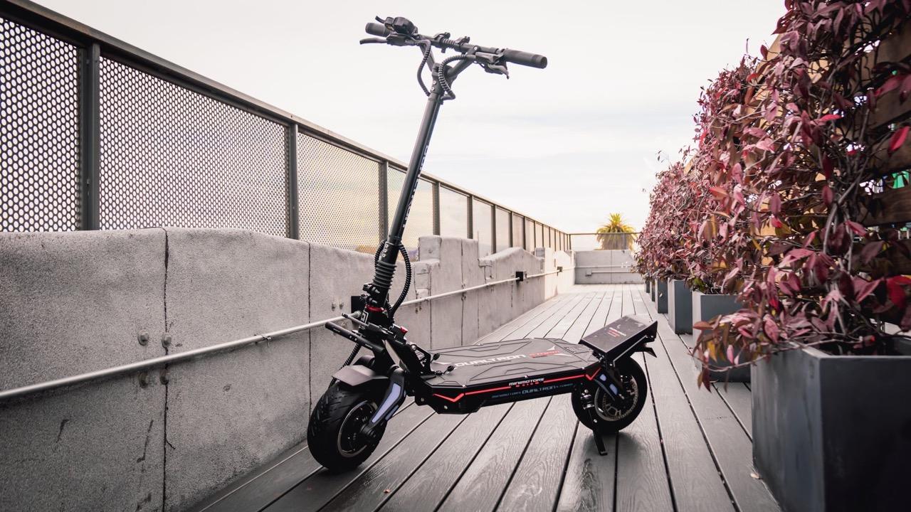 DUALTRON STORM LIMITED ELECTRIC SCOOTER
